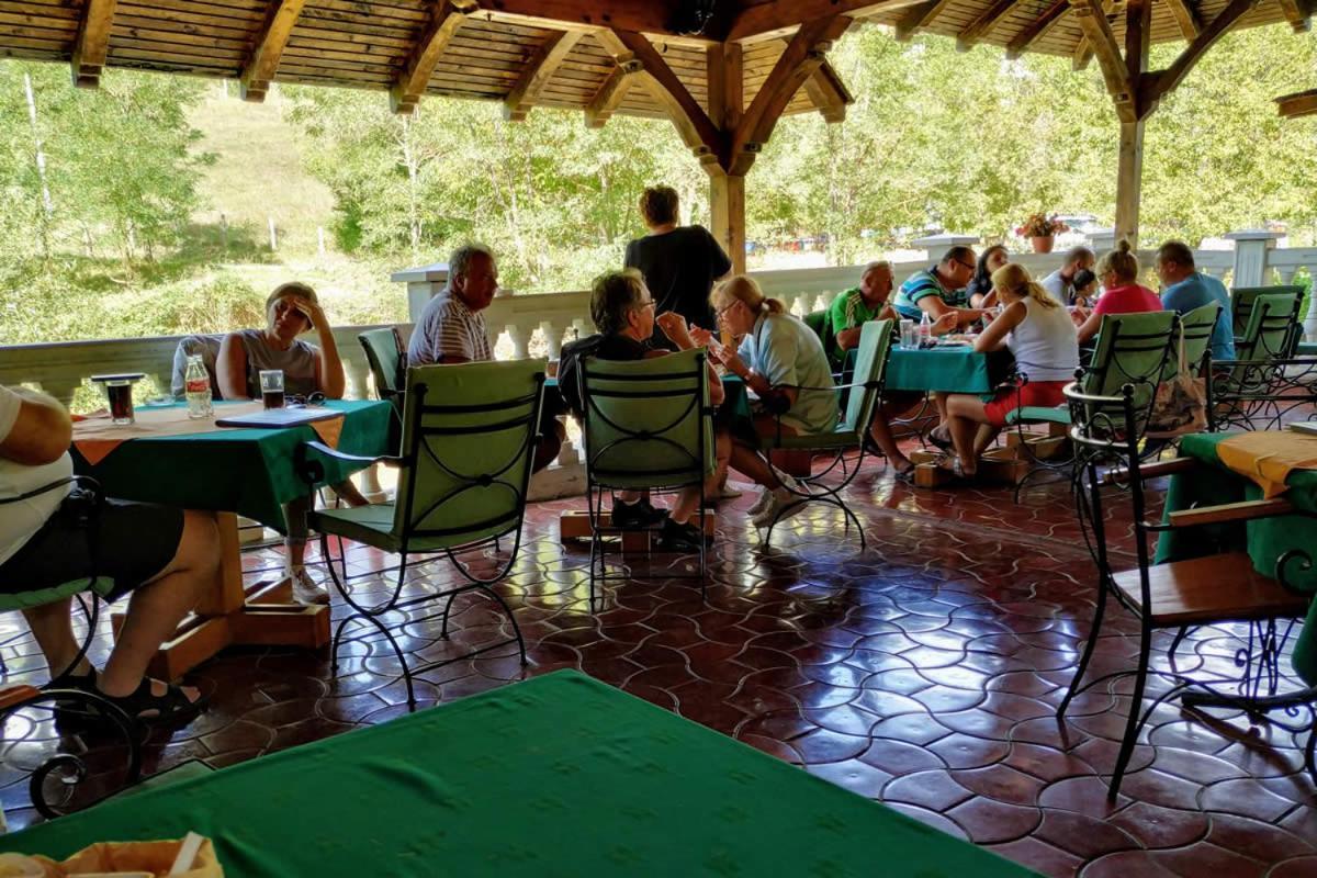 Restoran Filipovic Hotel Nova Varoš Eksteriør billede
